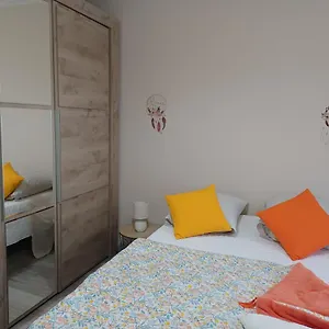  Appartement Appartement, La Route Des Grandes Alpes , 8 Couchages, Garage Pour Motards, Cyclistes, Possibilité De Supplémentaires, Si De 8 Personnes France